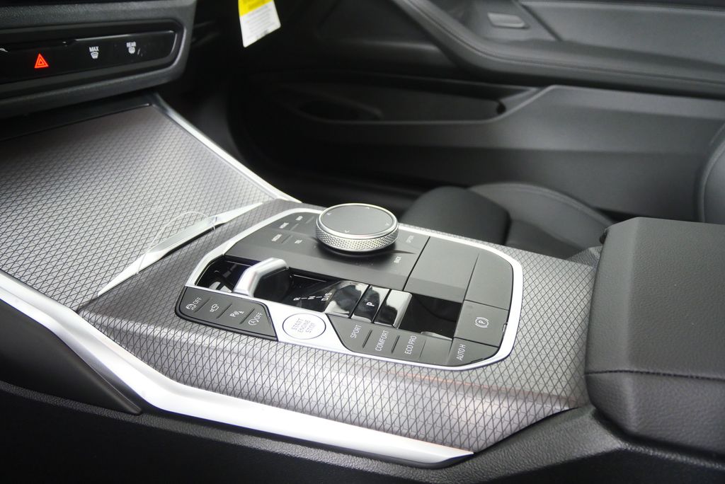 Thumbnail: 2026 BMW 4 Series - 18