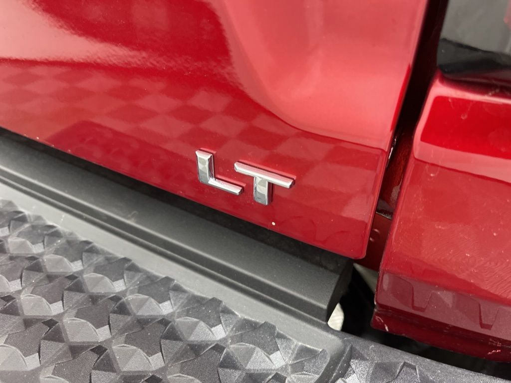 Thumbnail: 2024 Chevrolet Colorado - 4