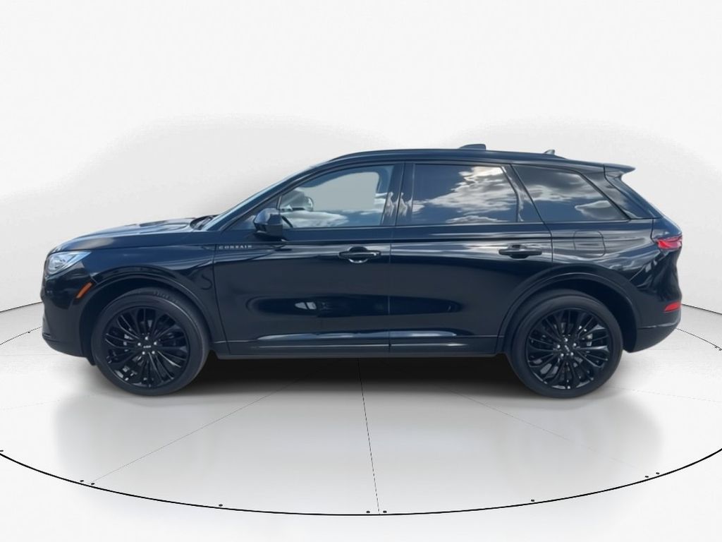 2024 Infinite Black Metallic Clearcoat Lincoln Corsair Reserve FWD SUV