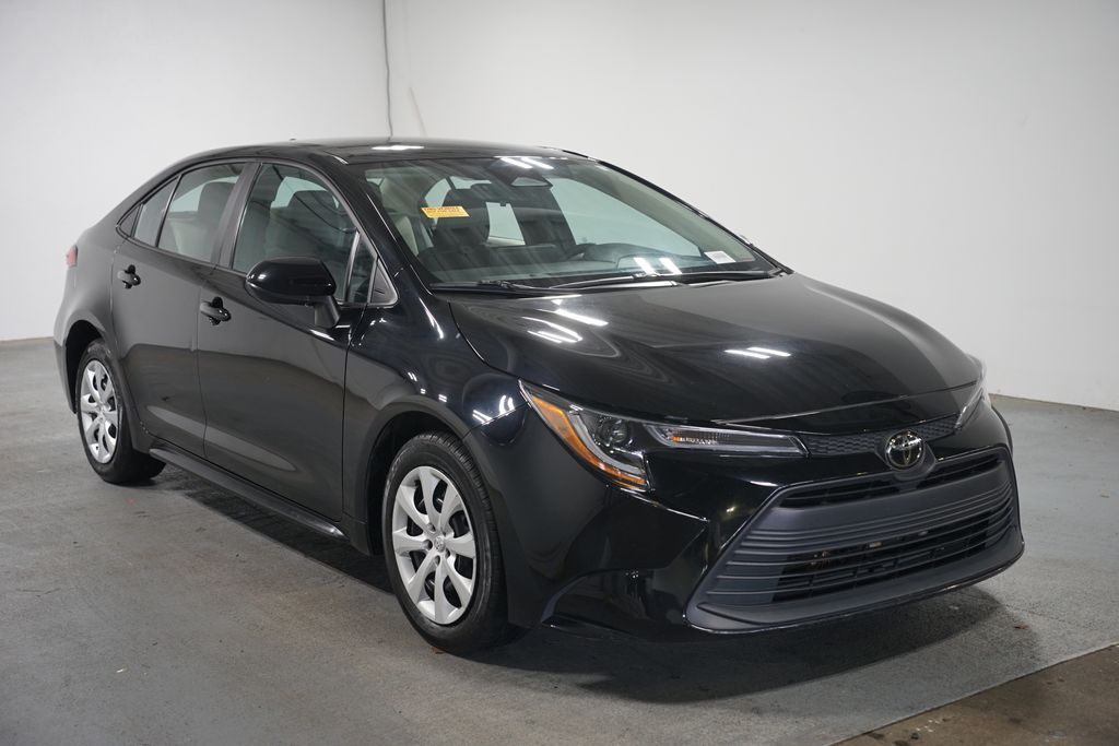 Thumbnail: 2024 Toyota Corolla - 3