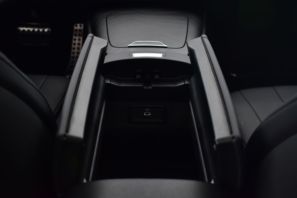 Thumbnail: 2025 Mercedes-Benz E-Class - 24