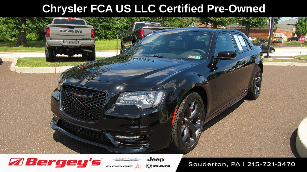 2023 Chrysler 300 S V8 RWD