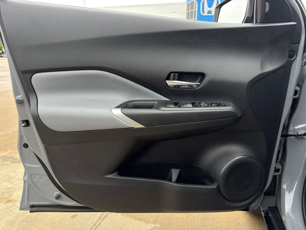 2021 Nissan Kicks SR Gray at Emmons Autoplex