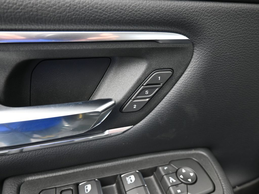 New 2026 Serrano Green Metallic Ram Laramie image 15