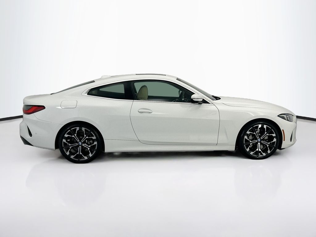 Thumbnail: 2026 BMW 4 Series - 4