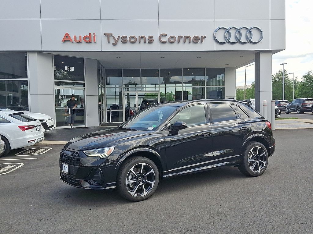 2025 Audi Q3  -
                Vienna, VA