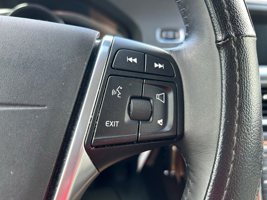 Thumbnail: 2016 Volvo S60 - 20