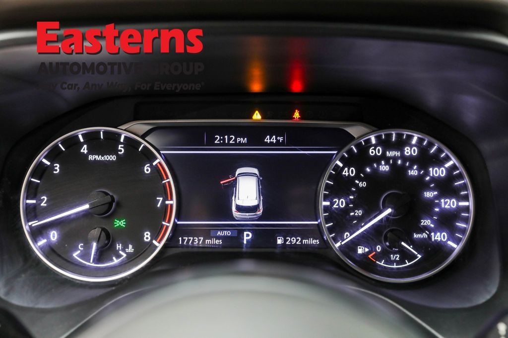 Used 2023 Gray Nissan S image 17