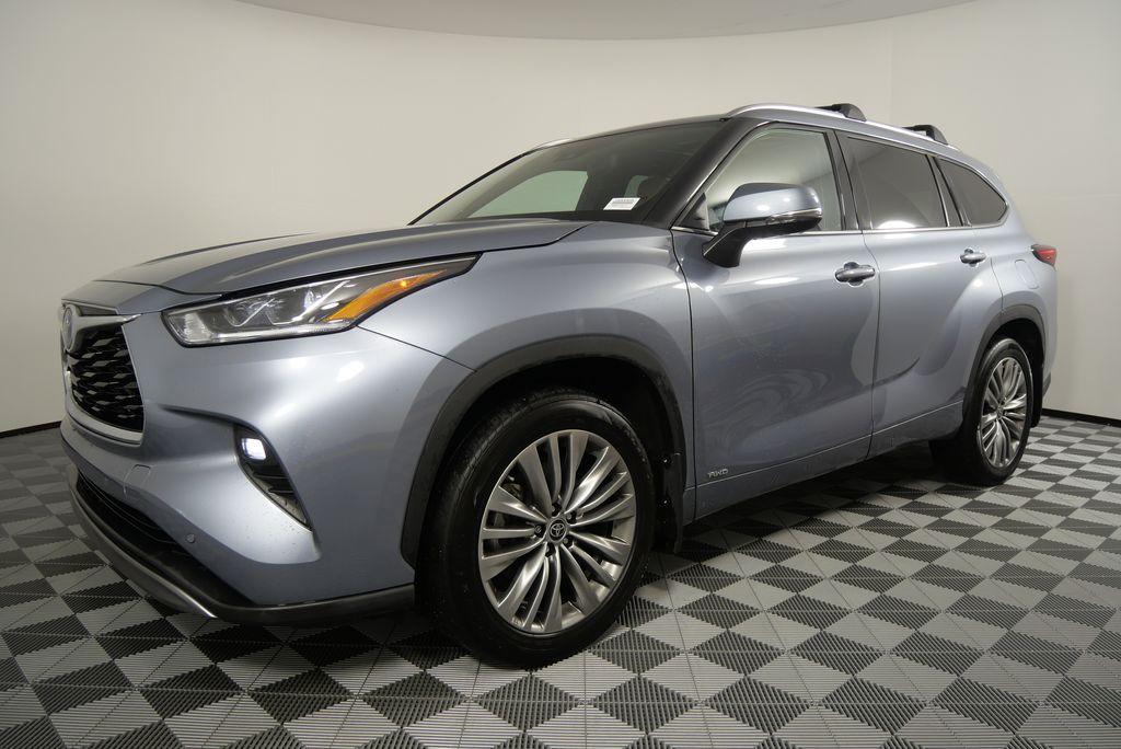 2022 Toyota Highlander Platinum 8