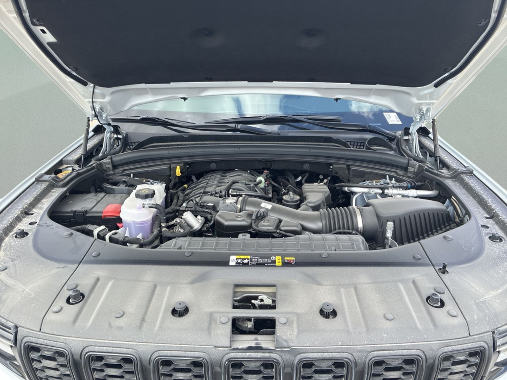 New 2025 White Jeep Limited image 33