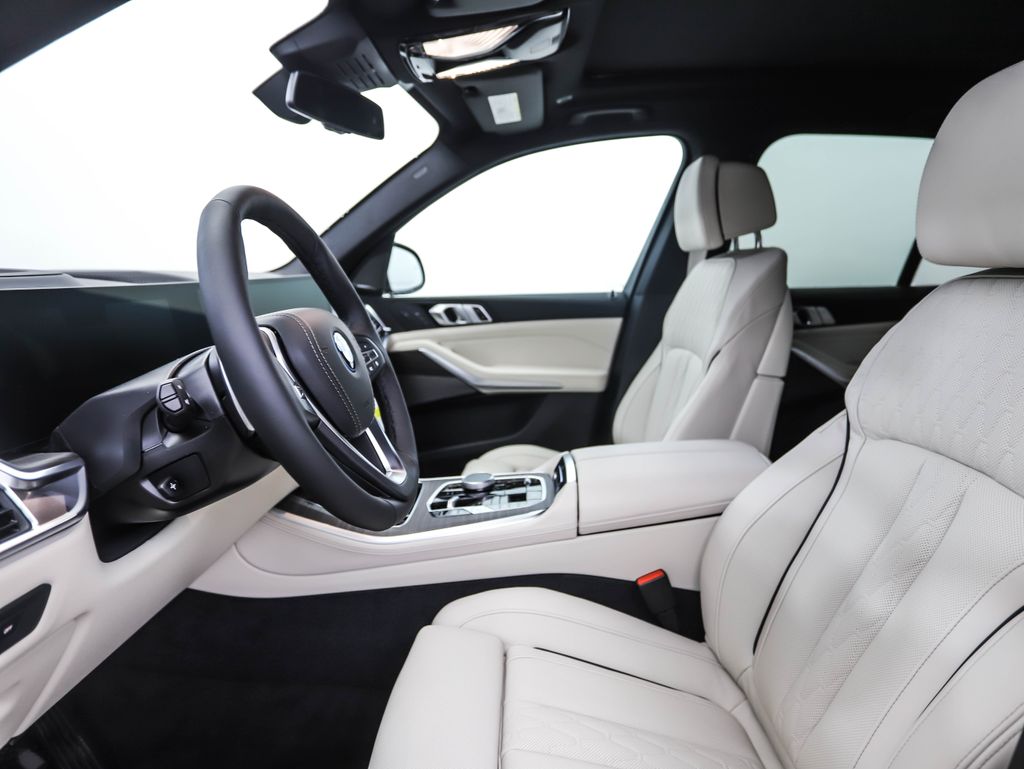 Thumbnail: 2026 BMW X5 - 11