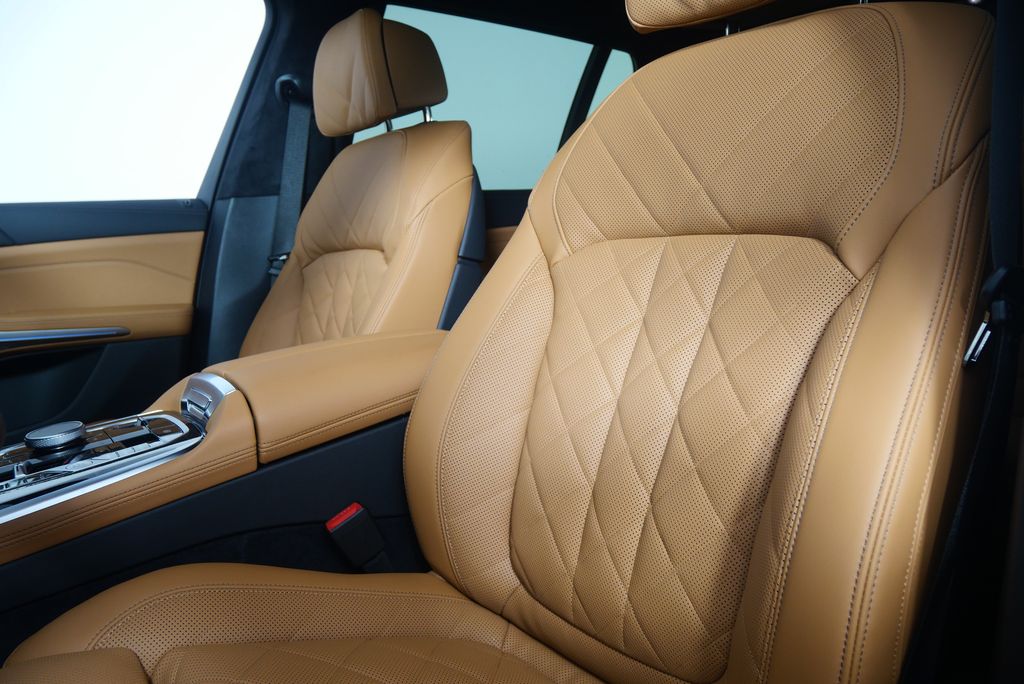2026 BMW X7 xDrive40i 10