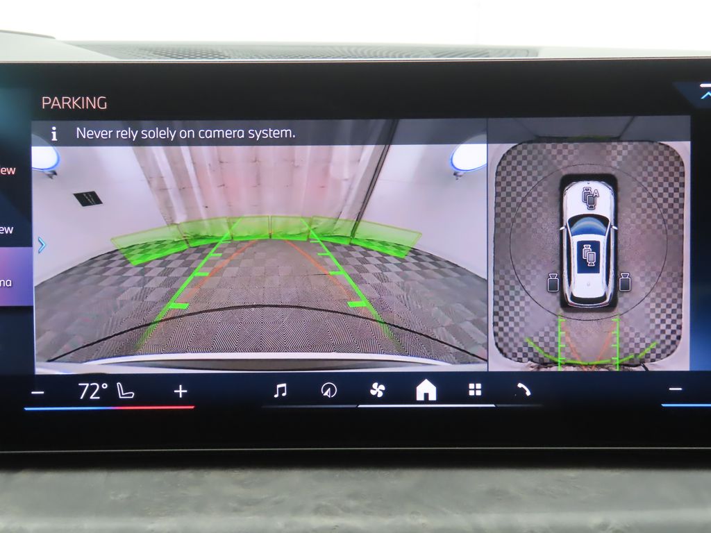 Thumbnail: 2026 BMW X5 - 15