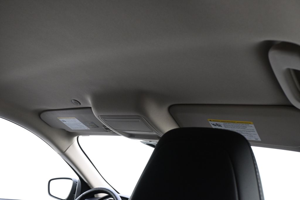 Used 2020 Black Ford SEL image 16