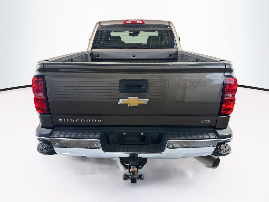 Thumbnail: 2015 Chevrolet Silverado 2500 - 6