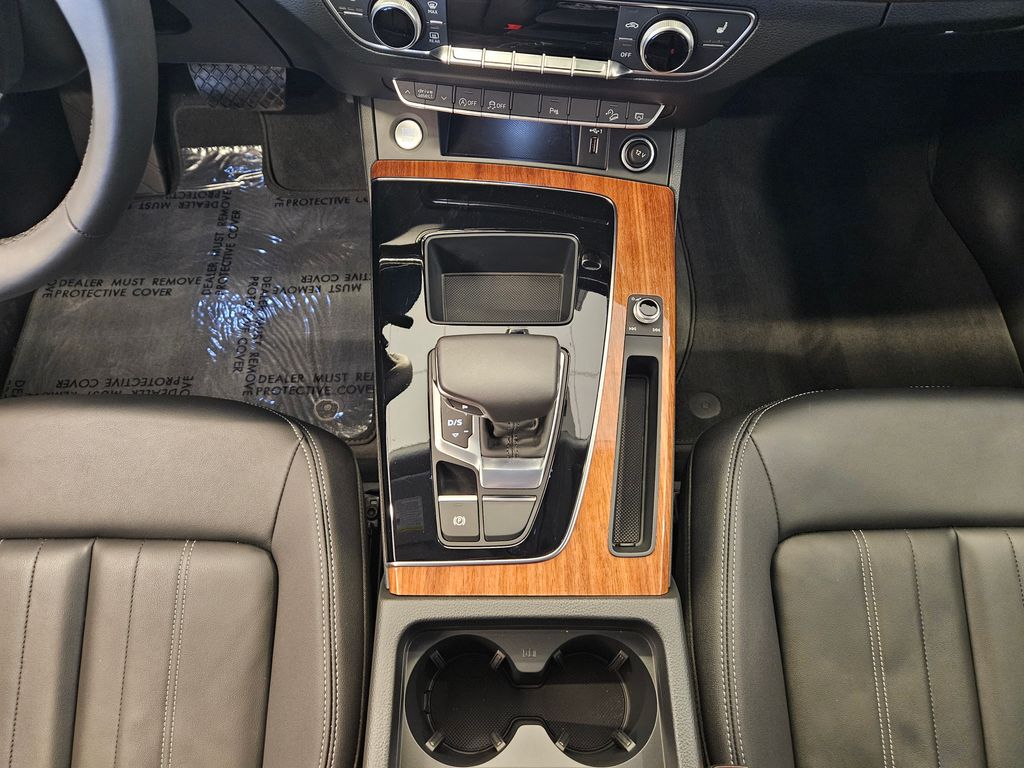 2023 Audi Q5 45 S line Premium