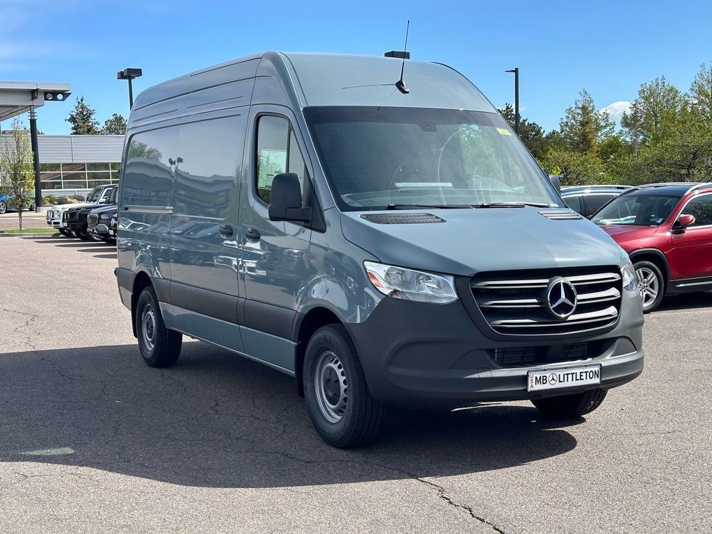 2024 Mercedes-Benz Sprinter 2500 Cargo 144 WB 6