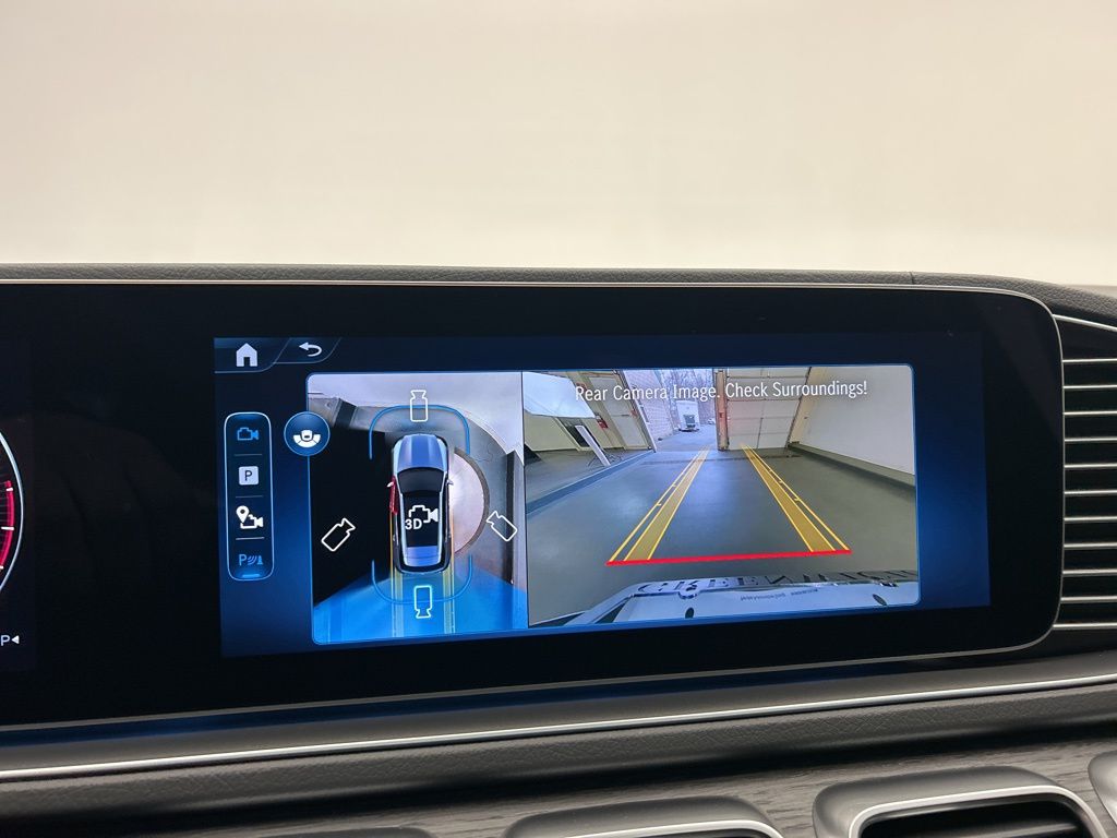 Thumbnail: 2026 Mercedes-Benz GLE - 18