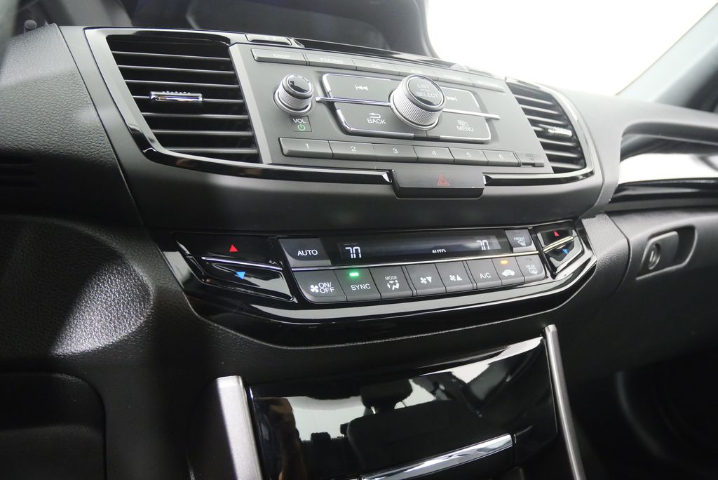 Thumbnail: 2017 Honda Accord - 23