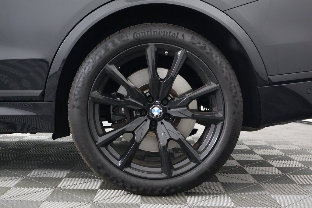 2023 BMW X7 M60i 17