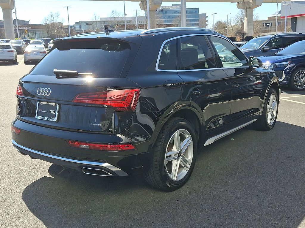 Thumbnail: 2025 Audi Q5 - 4