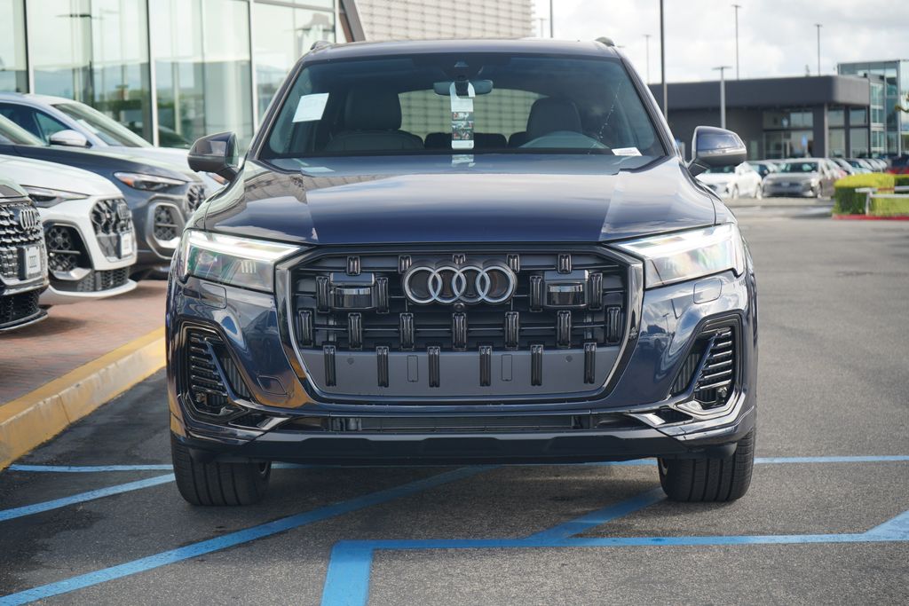 Thumbnail: 2026 Audi Q7 - 5