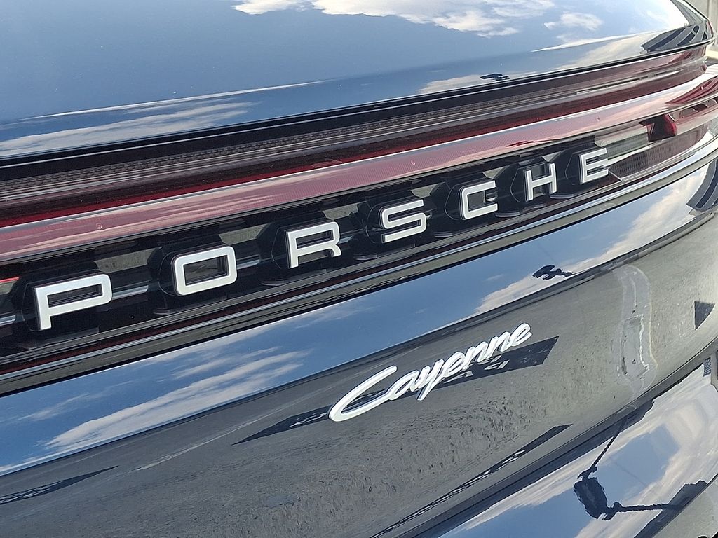 Thumbnail: 2026 Porsche Cayenne - 27