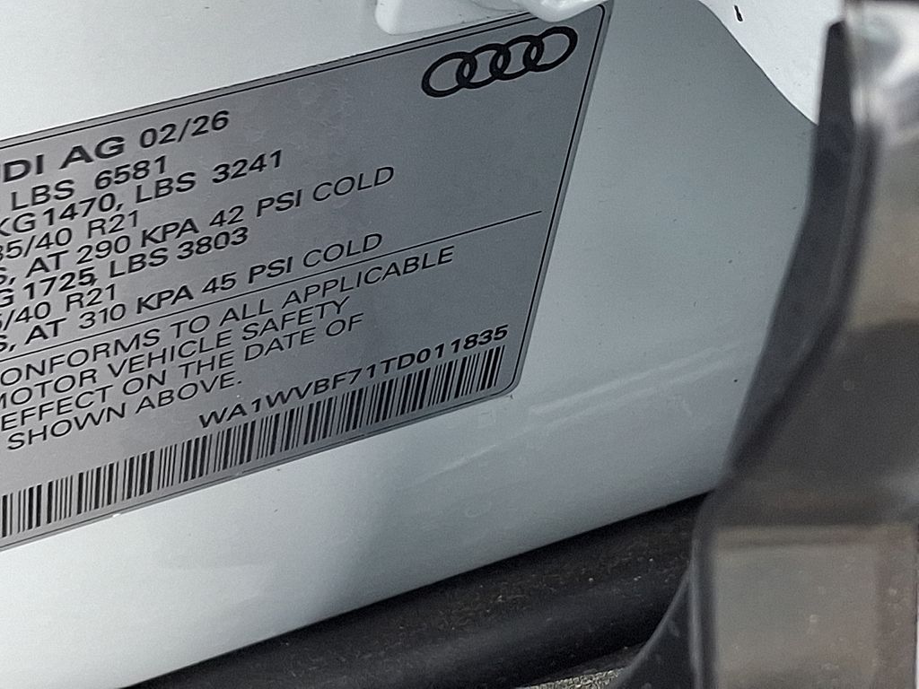 Thumbnail: 2026 Audi Q7 - 22