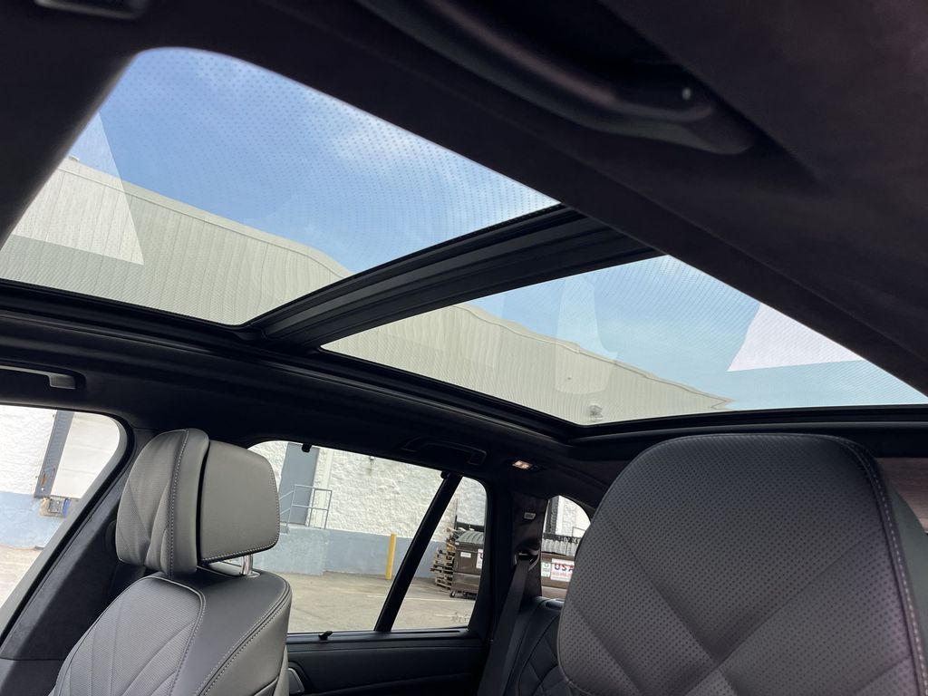 Thumbnail: 2025 BMW X5 - 22