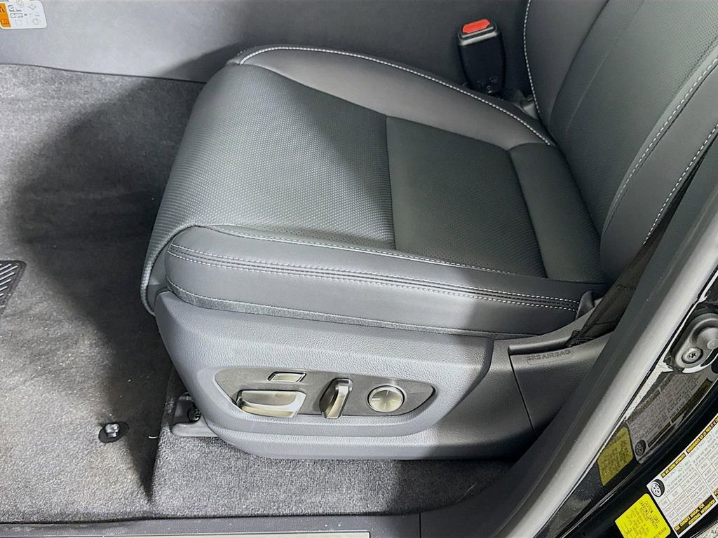 Thumbnail: 2025 Lexus LX - 21