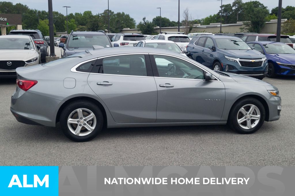 Used 2024 Gray Chevrolet LT image 4