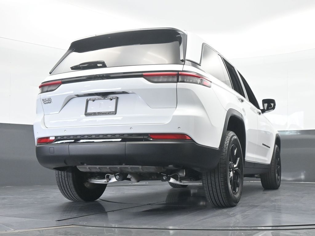 Used 2024 Bright White Clearcoat Jeep Altitude X image 65