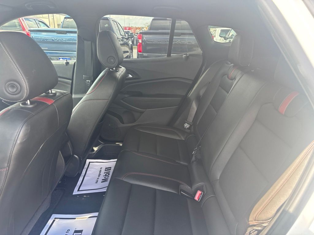 Used 2025 Chevrolet Trax SUV