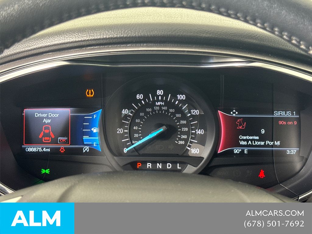 Used 2020 Red Ford SE image 29
