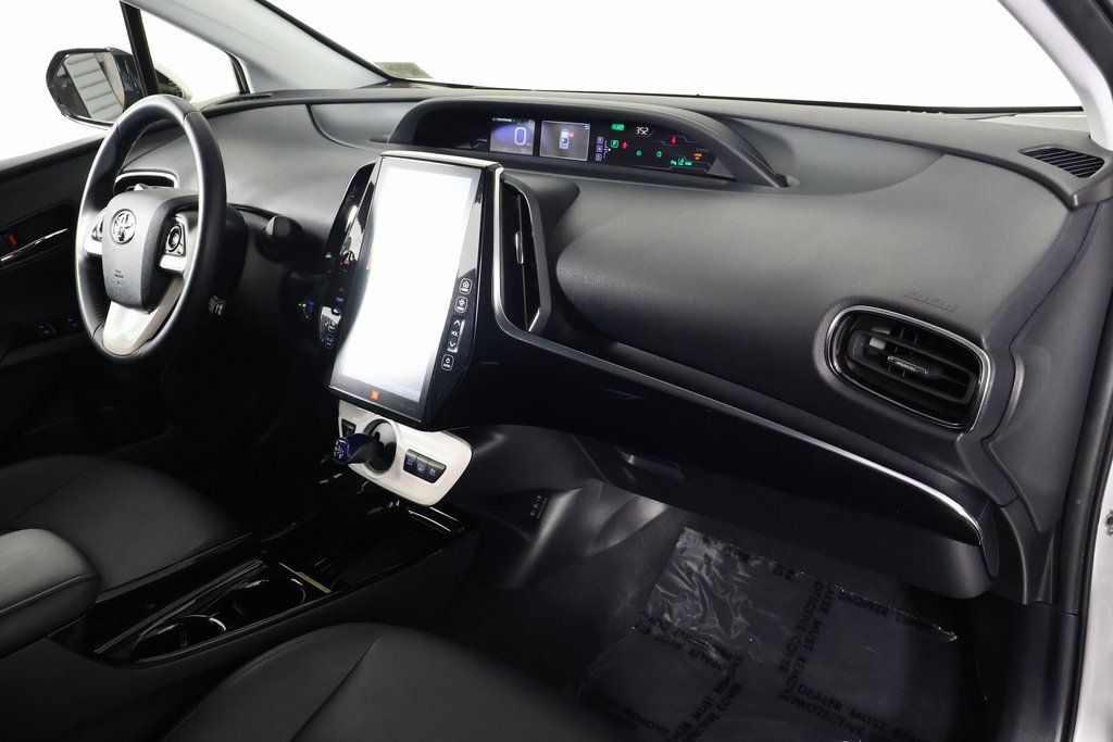 Thumbnail: 2018 Toyota Prius Prime - 9