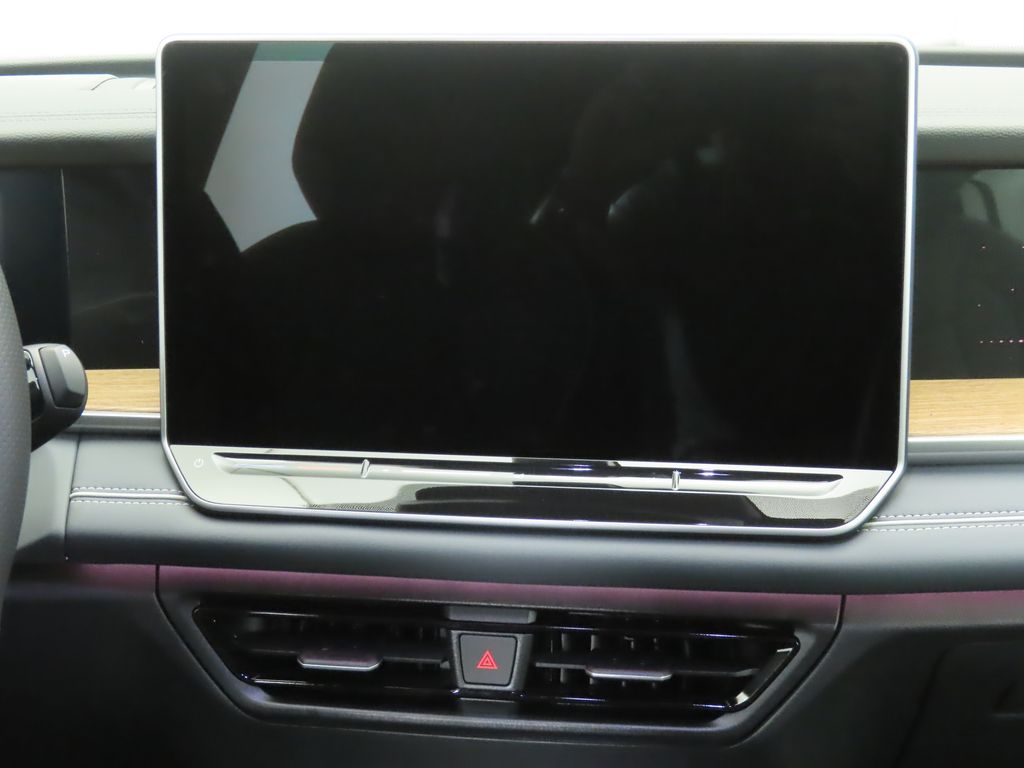 Thumbnail: 2025 Volkswagen Tiguan - 15