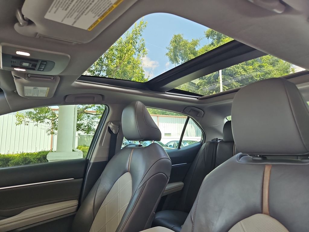 2018 Toyota Camry 23