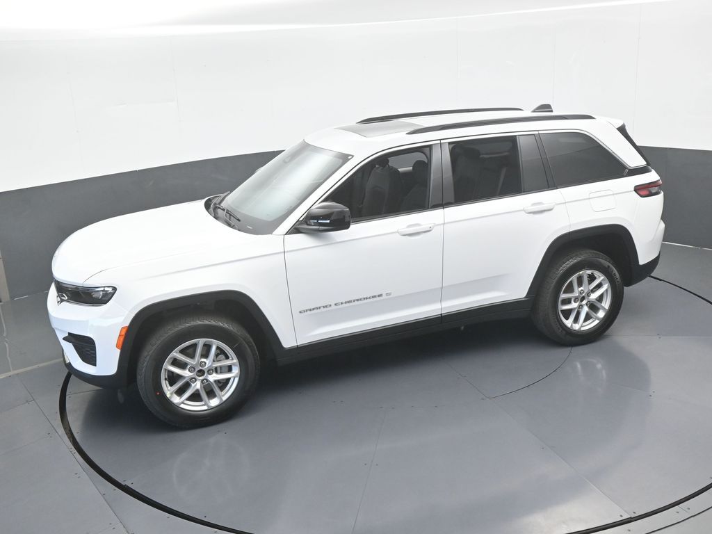 New 2026 Bright White Clearcoat Jeep Laredo X image 47