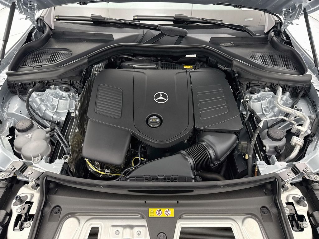 Thumbnail: 2027 Mercedes-Benz GLC - 28
