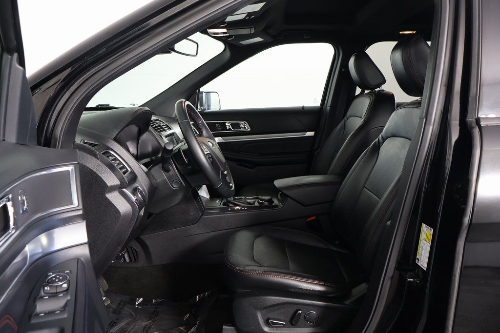 Thumbnail: 2018 Ford Explorer - 10