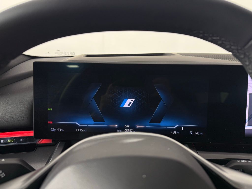 Thumbnail: 2025 BMW i5 - 21