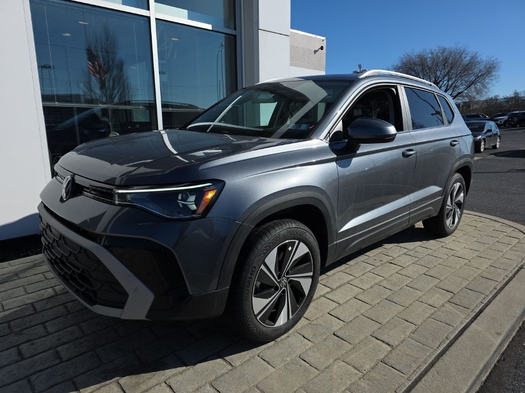 2026 Volkswagen Taos 1.5T SE Gray at Sutliff Volkswagen