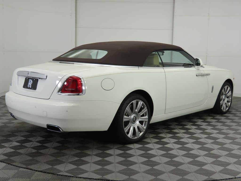 2017 Rolls-Royce Dawn  13