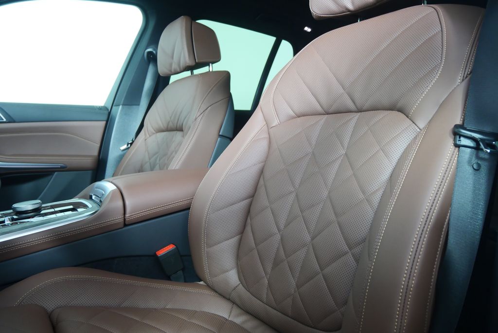 Thumbnail: 2026 BMW X5 - 10