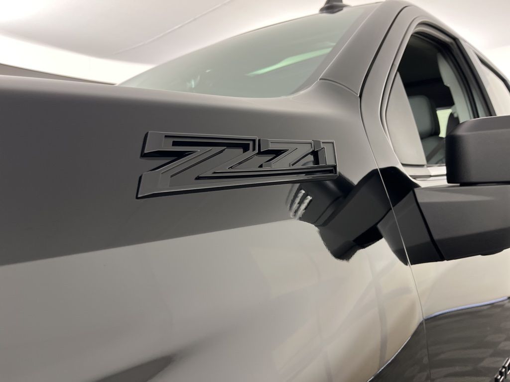Thumbnail: 2026 Chevrolet Silverado 2500 - 9