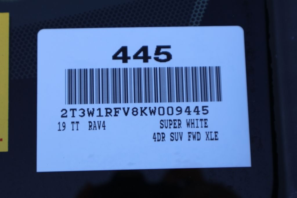 Thumbnail: 2019 Toyota RAV4 - 7