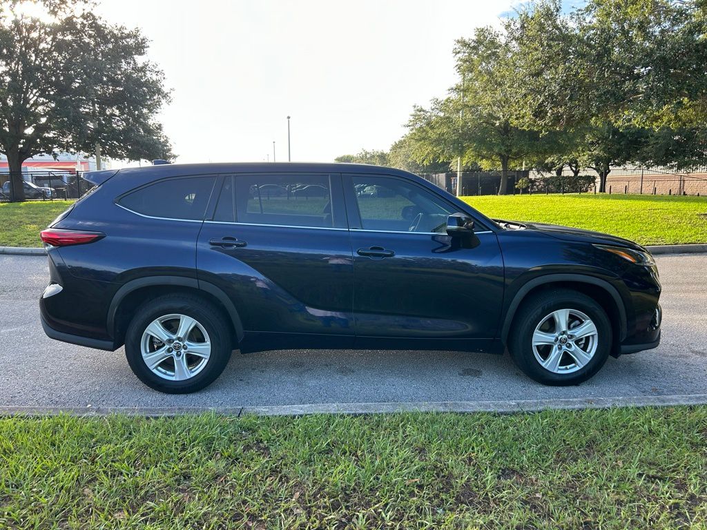 Thumbnail: 2021 Toyota Highlander - 6