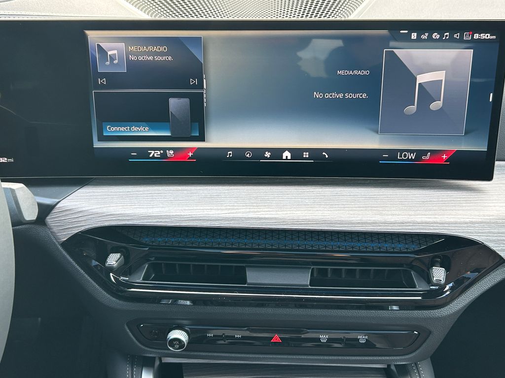 Thumbnail: 2026 BMW i4 - 25