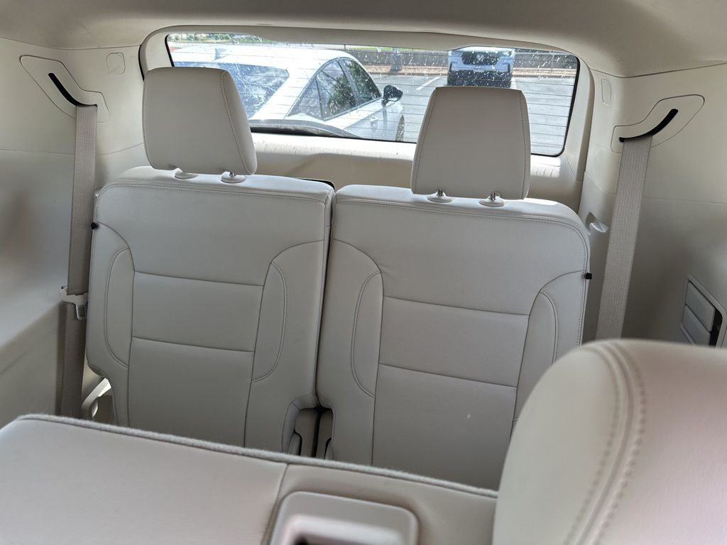 2022 GMC Acadia Denali 11