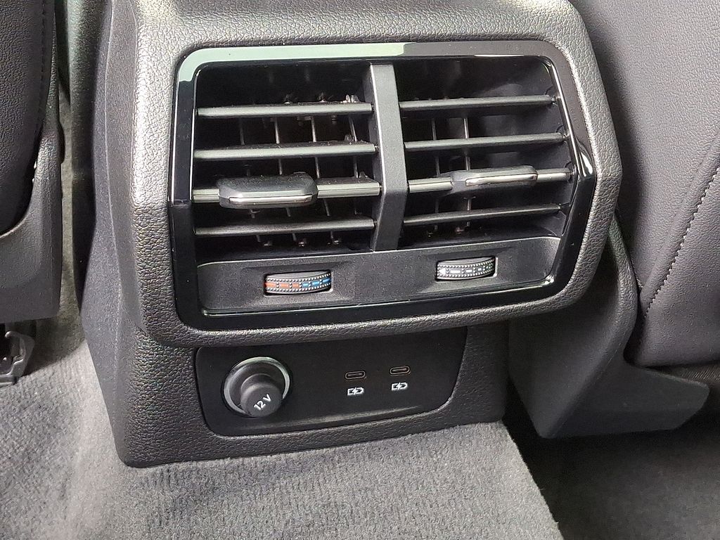 Thumbnail: 2024 Audi Q3 - 11